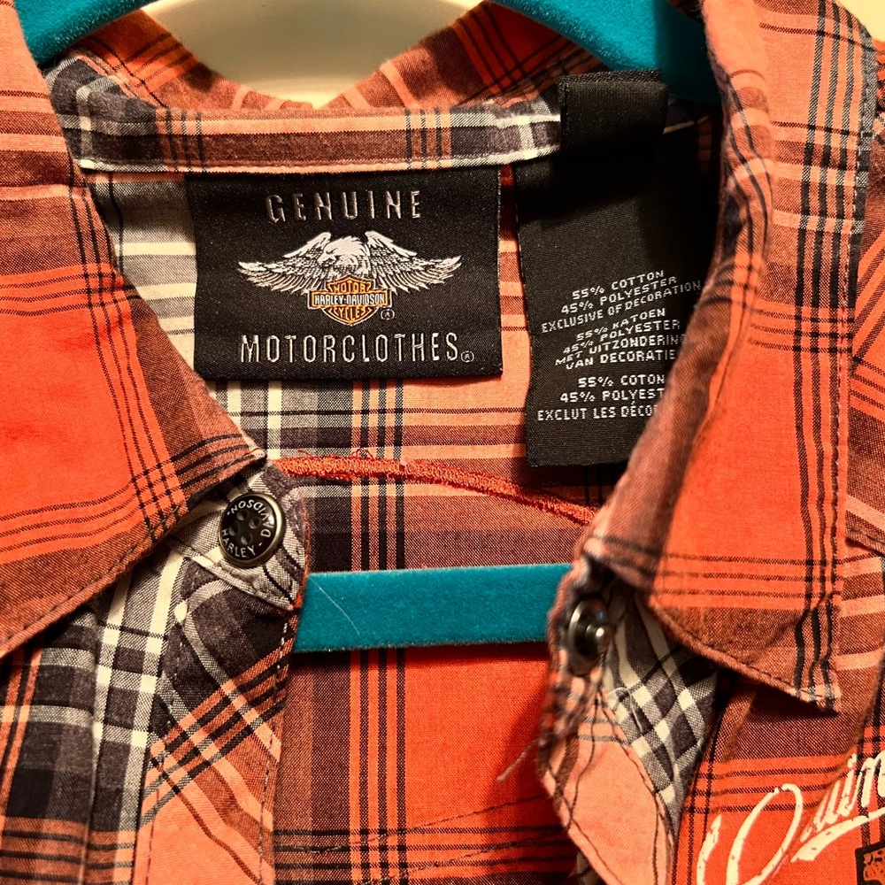 Women’s HD shirt